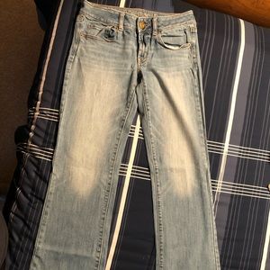 Gently used American Eagle jeans !!